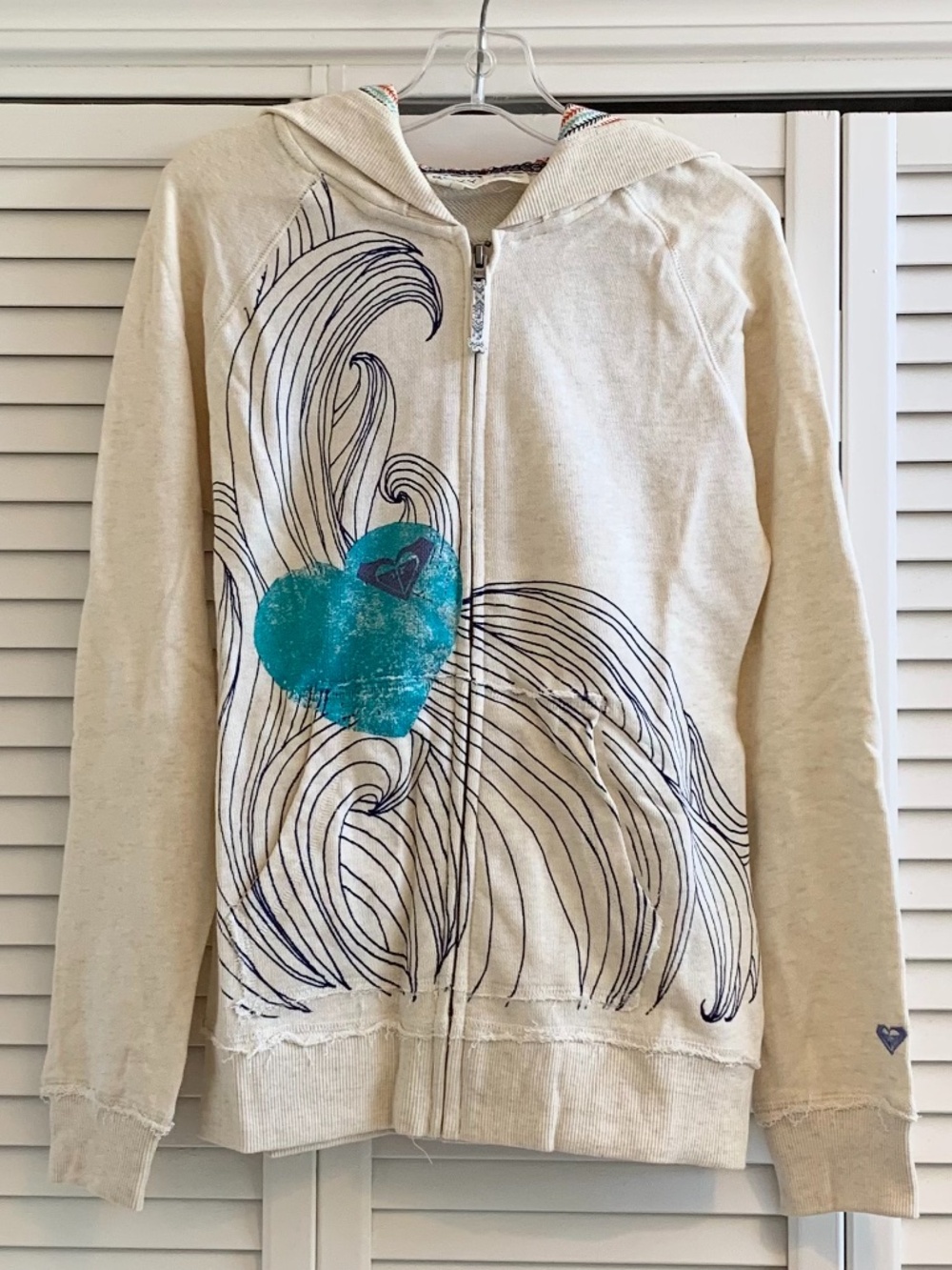 Roxy Girl Front Zip Hoodie with Wave Print size M 10/12 girl